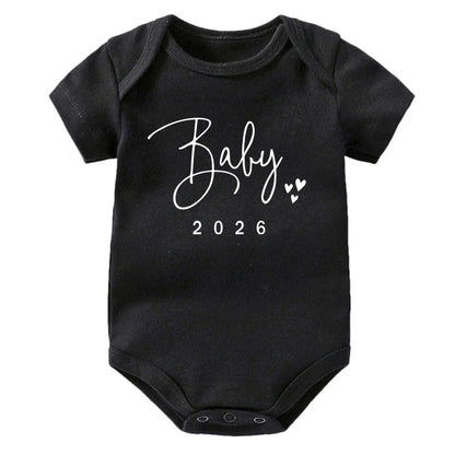 Baby 2026 Schwangerschaftsankündigung Neugeborenes Baby Bodys Baumwolle Sommer Jungen Mädchen Strampler Overall Kleidung Outfit.