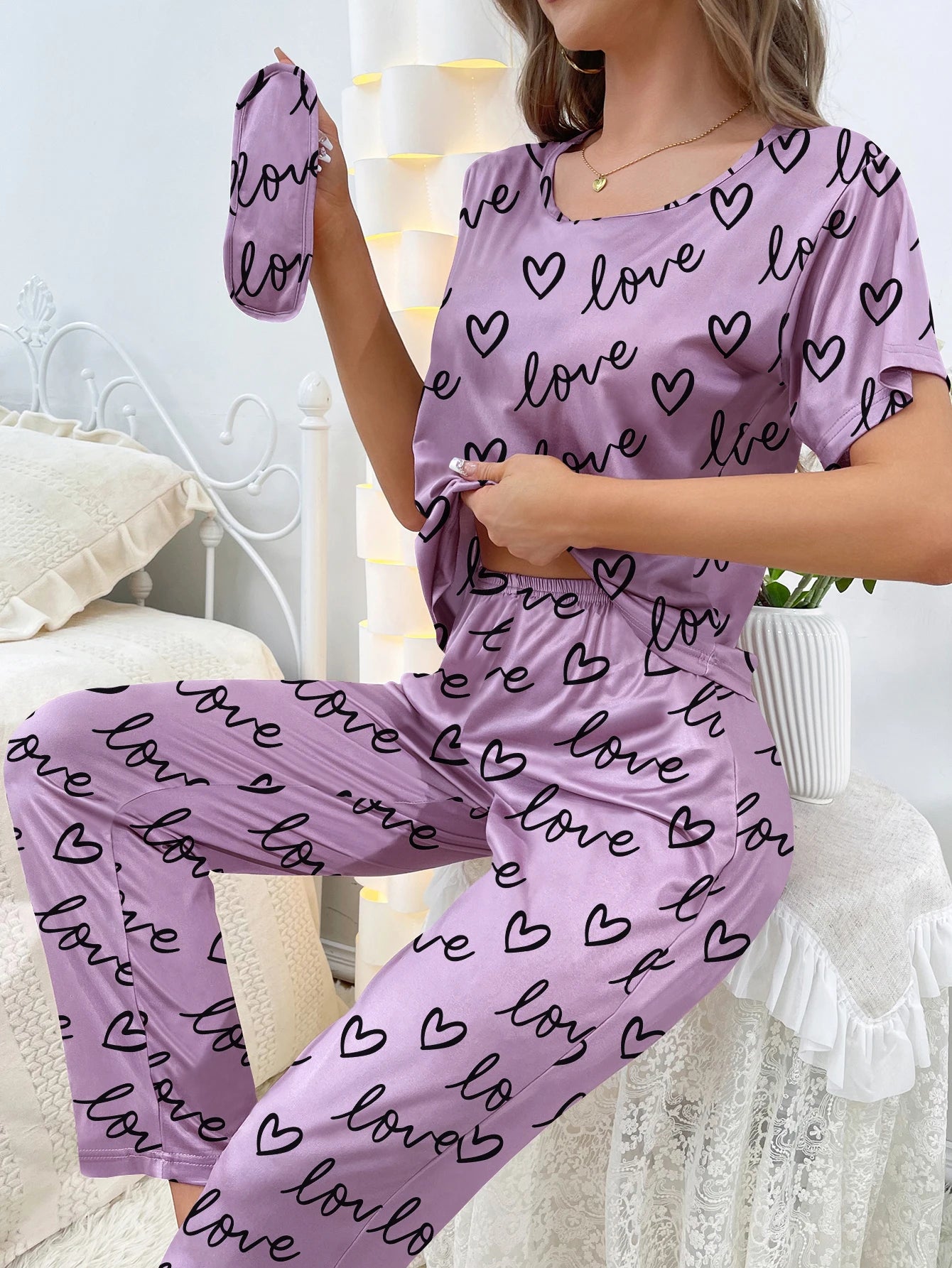 Neue Damen-Hauskleidung, kurzärmelige Hose, Pyjama, Liebesmuster, lässig und bequem.