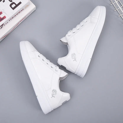 Women Casual Shoes New Woman White Sneakers Breathable Flower Lace-Up Female Sneakers Fashion Embroidered Vulcanized Shoes.