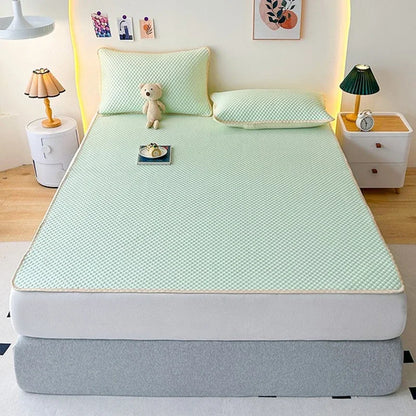 High End Latex Cooling Mattress with Elastic Band Quick-Dry Breathable Summer Bed Mat Machine Washable Foldable Sleeping Pad.