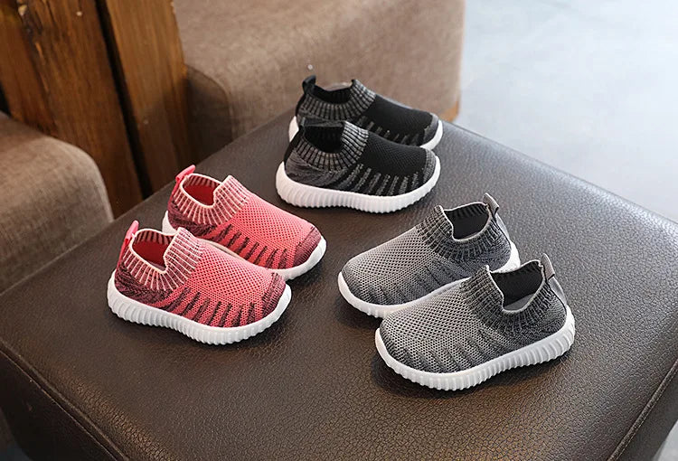 Kids Knitted Casual Shoes Sneakers for Boys Girls Slip-on Antislip Breathable Running Sports Shoes 2-8 Years Children Zapatos.