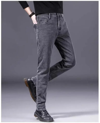 High-End Men's Fleece-Lined Thick Stretchy Straight Leg Jeans 2025 New Style Loose Fit Smoke Grey Trousers for Men.