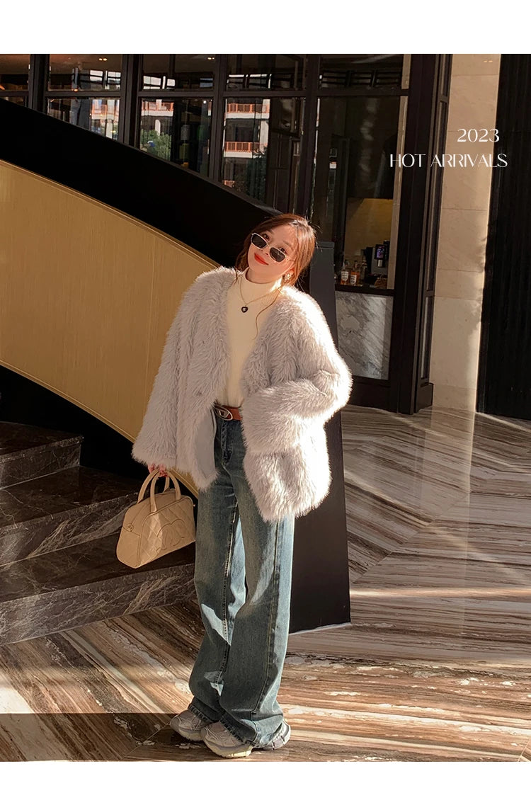 Women's Turtleneck Sweater Winter 2025 Retro with Velvet Lining Thickened Inner Wear Thermal Knitting Bottoming Shirt Pullovers.