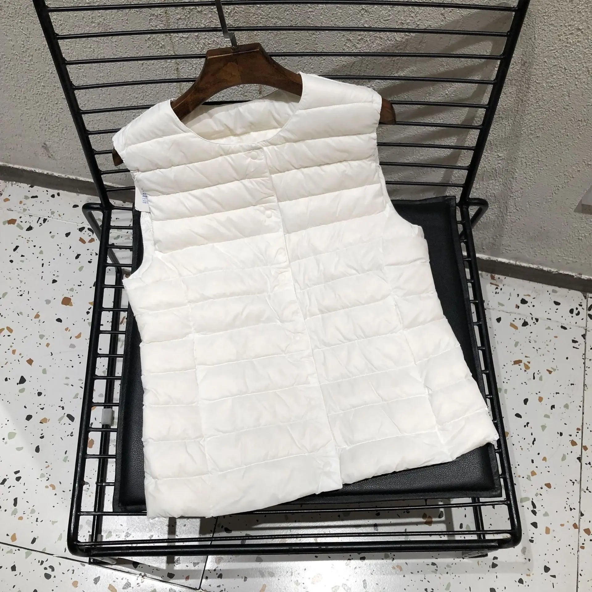 2025 neue Frauen Ärmellose Puffer Jacke Frühling Winter Weibliche 90 % Weiße Ente Unten Ultra Leichte Packbare Warme Daunen Liner weste.