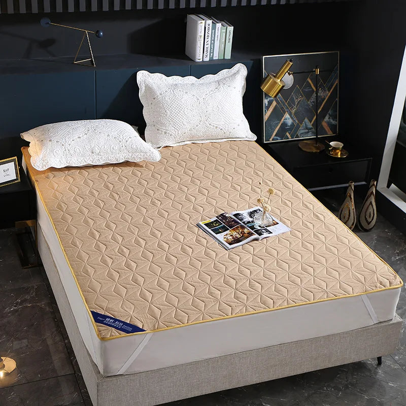 Sandwich Cotton Quilted Waterproof Bed Pad Elderly and Children Bed Protectors Pads Non-slip Anti Dust Skin-friendly Bed Cover