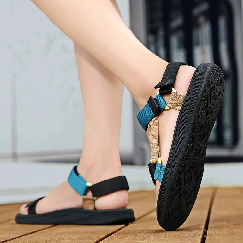 Classic Black Men Sport Sandals Summer Leisure Beach Holiday Sandals Outdoor Antiskid Breathable Flat Sandals Shoes.