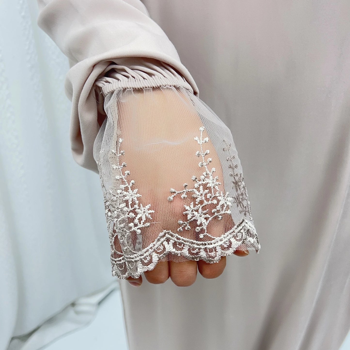 2025 Latest Lace Hoodie Soft And Comfortable jilbab One Piece Long Robe Prayer Abaya Jilbab Nikab Abaya Muslim Dress for Women.