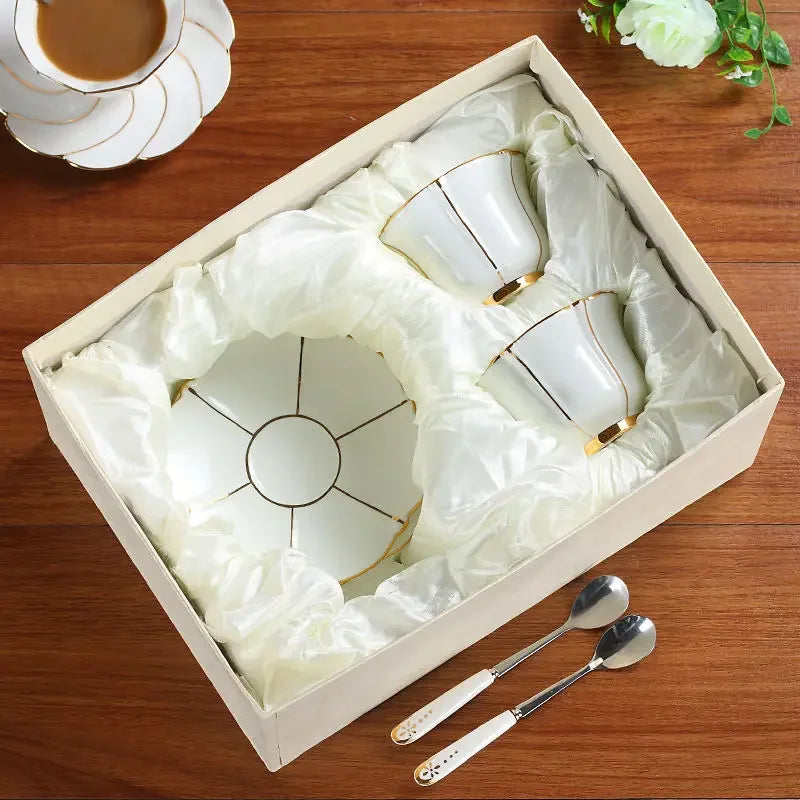 Bone China Coffee Set Europe Porcelain Tea Set Simple Ceramic Pot Creamer Sugar Bowl Teatime Teapot Coffee Cup Mug Coffeeware