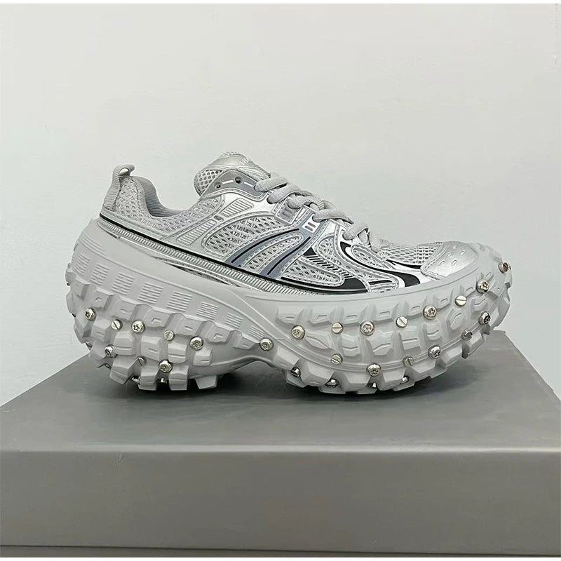 Fashion Brand Men's Or Women's Thick-soled Sports Shoes 2025 Spring New Rivet Design Couple Sports Shoes Breathable Casual Shoes.