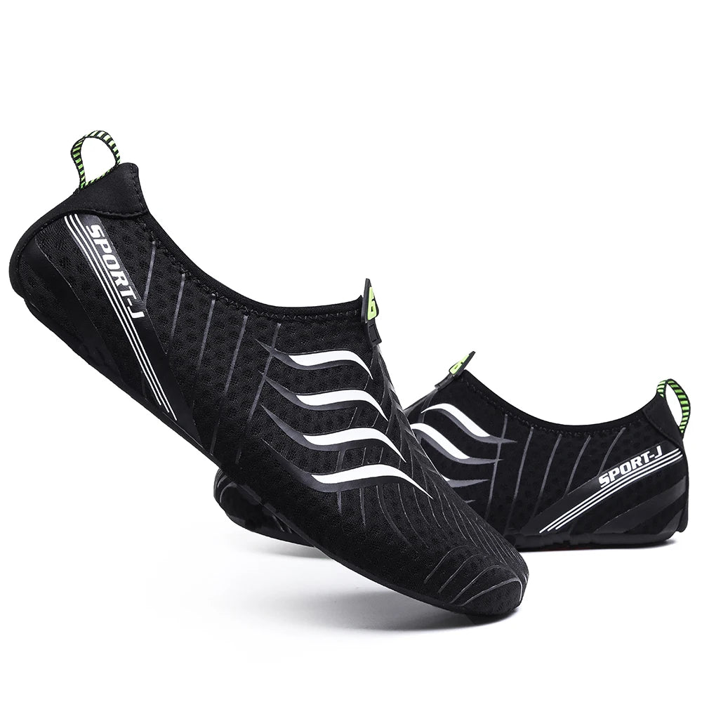 Männer Wasser Aqua Schuhe Frauen Schwimmen Turnschuhe Barfuß Sandalen Strand Waten Wohnungen Unisex Atmungsaktive Schnell Trocknende Schuhe.