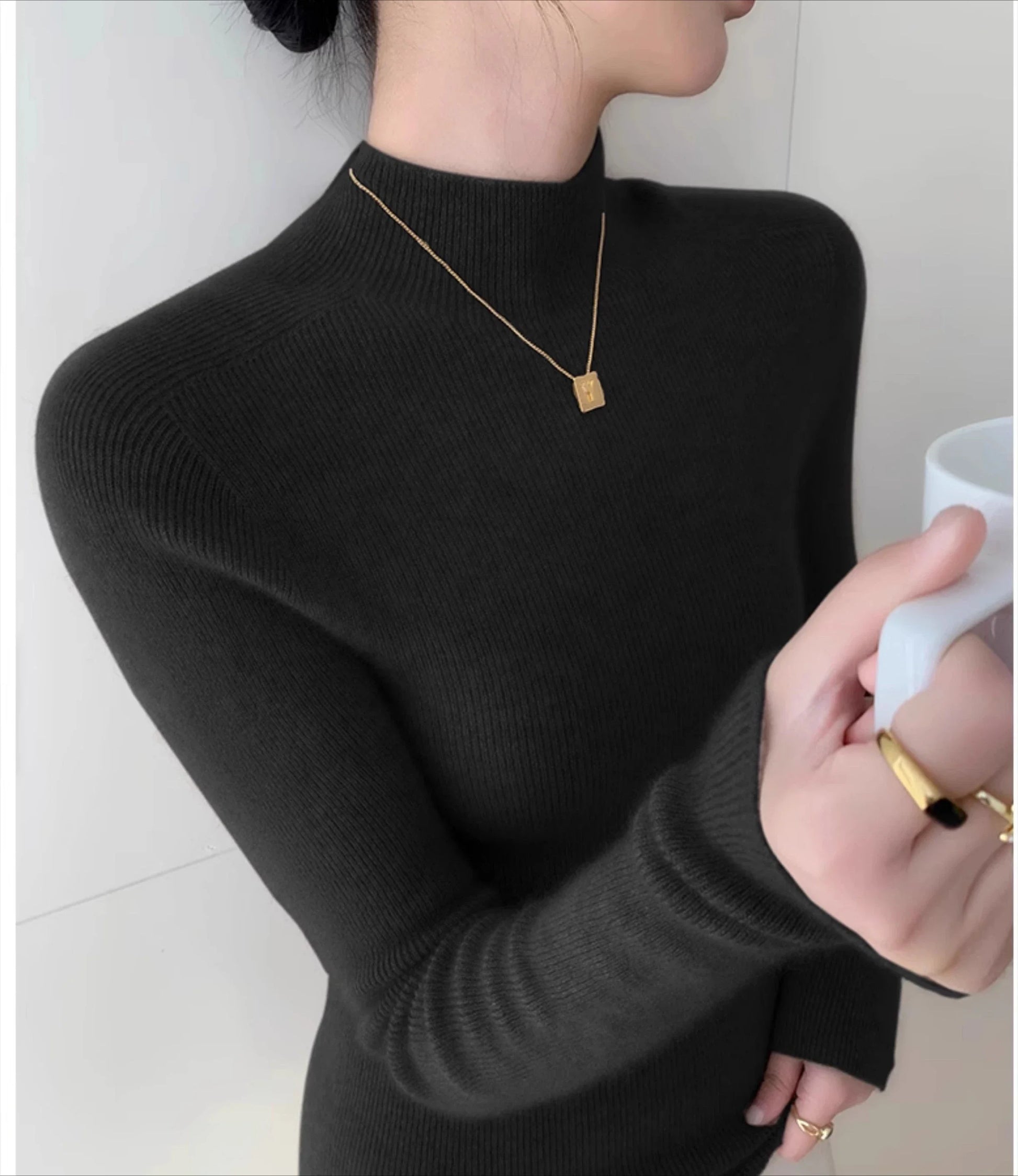 Women Fashion Tops Autumn Winter 2025 Turtleneck Sweater Women Knitted Pullovers Korean Style Simple Base Layer Knitted Sweater.