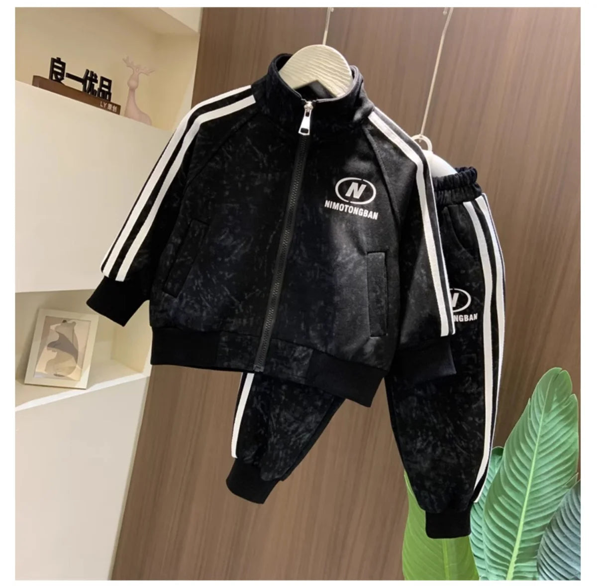 Spring and Autumn Boys' Sportswear Set 2025 New Children's Baby Clothes Set Kids Coat Pants 2pcs.