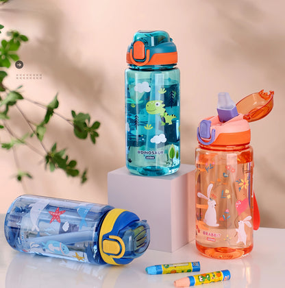 600ml Dinosaur Water Bottle For Kids Water Sippy Cup With Silicone Straw Leakproof Plastic Water Bottles Summer Kids Water Cup.