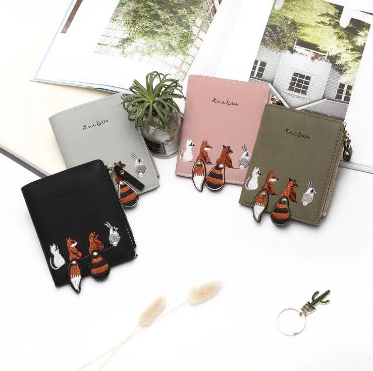 Cute Girl Heart Women's Embroidered Thread Cartoon Animal Wallet Korean Version Short Tassel Zipper Card Bag Earphone Cable Bag.