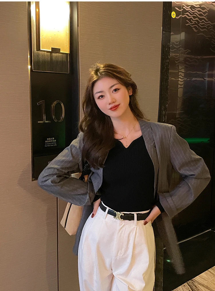 2025 grundlegende V-ausschnitt Chic Herbst Winter Pullover Frauen Weibliche Gestrickte Rippen Pullover Dünne Lange Hülse Badycon Hohe Qualität Pullover.