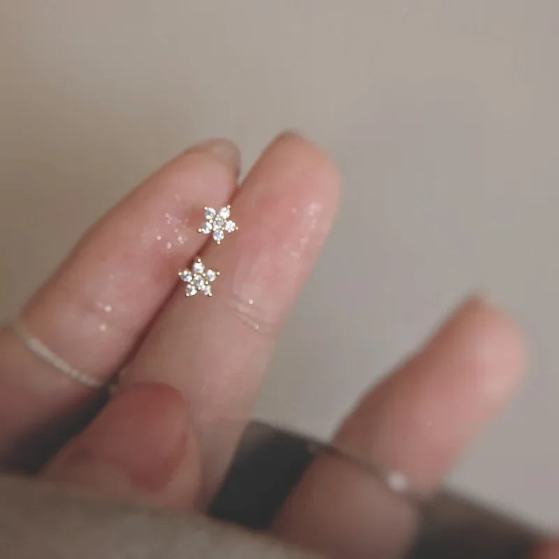 925 Silver Needle Mini Snowflake Flower Cubic Zirconia Earrings Ear Bone Nail Piercing Ear Jewelry Children's Earrings.