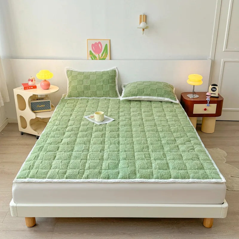 Winter Taft Velvet Mattress Topper Pad Fleece Bedspread Fold Non-slip Thin Tatami Mat Student Dormitory Bed Sheet Mattress Cover