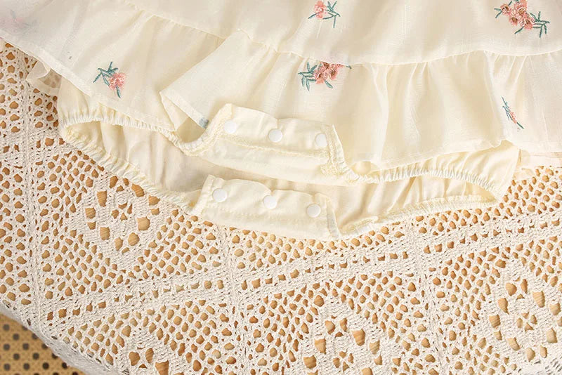 2024 Baby Mädchen Sommer Kleidung Schöne Blumen Hosenträger Body mit Hut Neugeborenen Prinzessin Kleid Infant Outdoor Ein Stück.