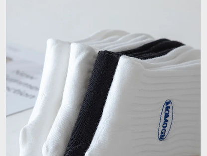 4 Pairs of Men's and Women's Cotton Socks, Four Seasons Anti-odor Running, Sports Sweat-absorbing Embroidery Cotton Socks.