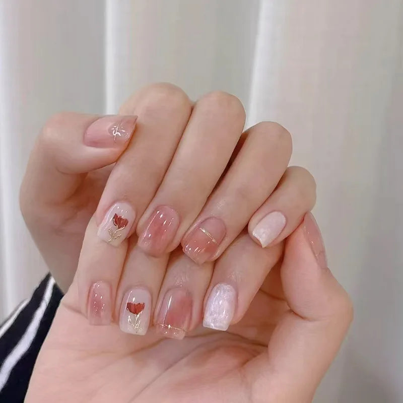 24Pcs Medium Short Square False Nails Glittering Nail Art White Wearable Fake Nail Silver French Full Cover Press on Nail Tips.