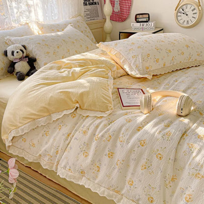 2025 new small fresh printing French lace lace double four-piece set bedding wrinkled yarn student three-piece set.
