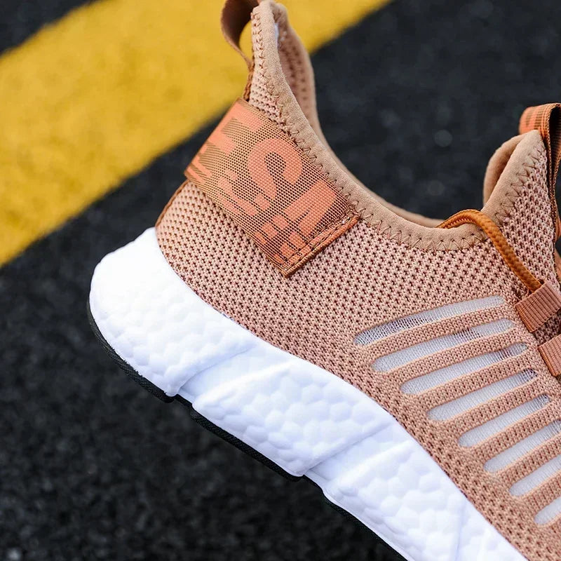 Summer Men Sneakers Lightweight Breathable Mesh Outdoor Casual Shoes Fashionable Tennis Training Shoes Men's Shoes Free Shipping.