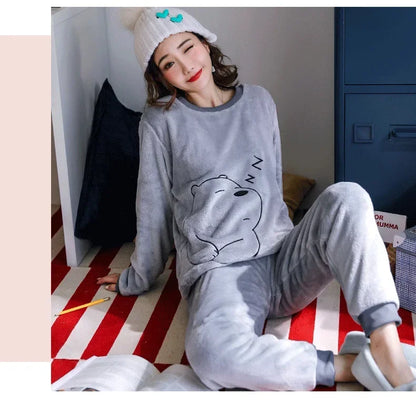 Thickened Warm Sleepwear for Winter Flannel O-Neck Girl Loungewear 2PCS Set Ladies Pajamas Long Sleeves Cartoon Bear Loungewear.