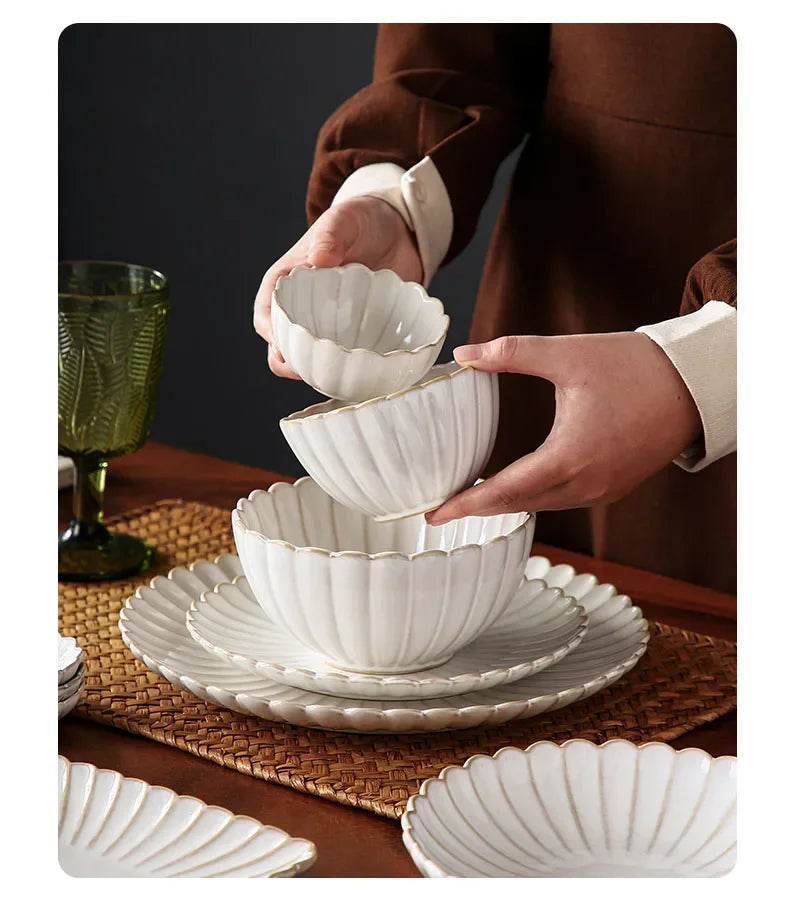 1pcs Retro Ceramic Dishes Plates Fish Dish Plates Manual Flower Relief Living Room Dinner Plate Kitchen Fruit Salad Dish Bowl.