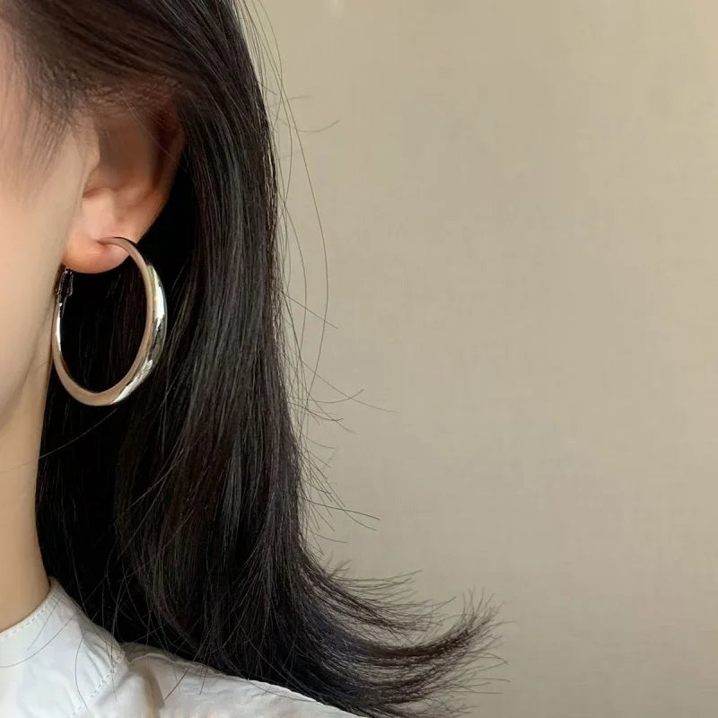 New Fashion 316L Stainless Steel Metal Big Circle Hoop Earrings For Women Exaggerated  C-Shaped Round Earrings Jewelry Gifts.