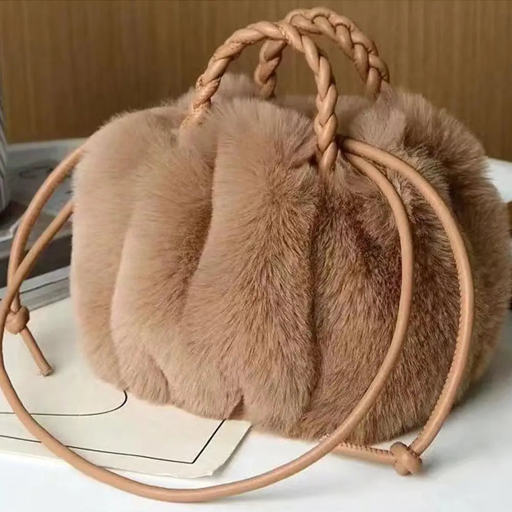 Cute Pumpkin Bag 2025 Autumn And Winter New Fashion Cloud Crossbody Bag Niche Design Sweet Girl Handbag.