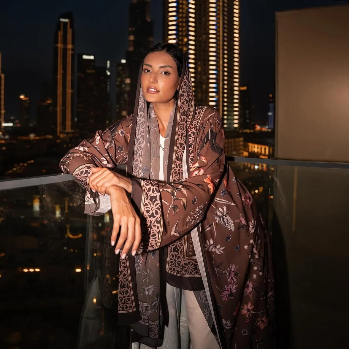 2025, Sommer-Strickjacke mit arabischem Blumenmuster für muslimische Frauen, elegante Dubai-Hijab-Abaya mit innerem islamischem Urlaubsoutfit, neues Türkei-Kleid.