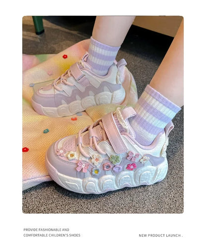 Kids Princess Shoes Thick Soft Sole Trendy Girls Sports Shoes Sweet Embroided 2024 New Fashion Children Sneakers with Flowers.
