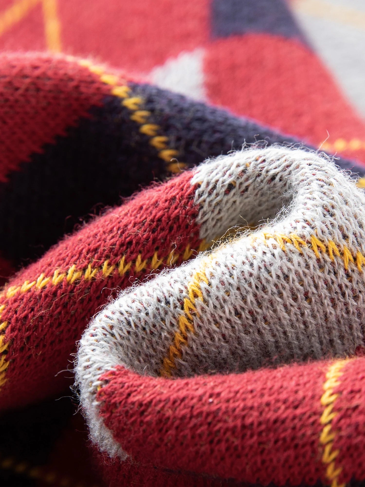 FSLE Plaid Rot Grau V-ausschnitt Gestrickte Weste Top für Frauen 2025, Herbst Neue Ankunft Retro College Stil Oberbekleidung Weste 25FS13248.