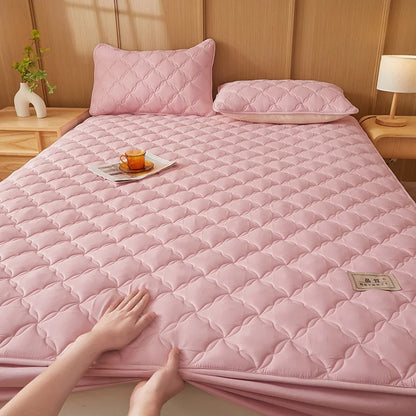 Quilted Mattress Cover Single/Double Bedspread Thicken Bed Linen Waterproof Bed Cover Home Soft Bedsheet 매트리스커버 (No Pillowcase)
