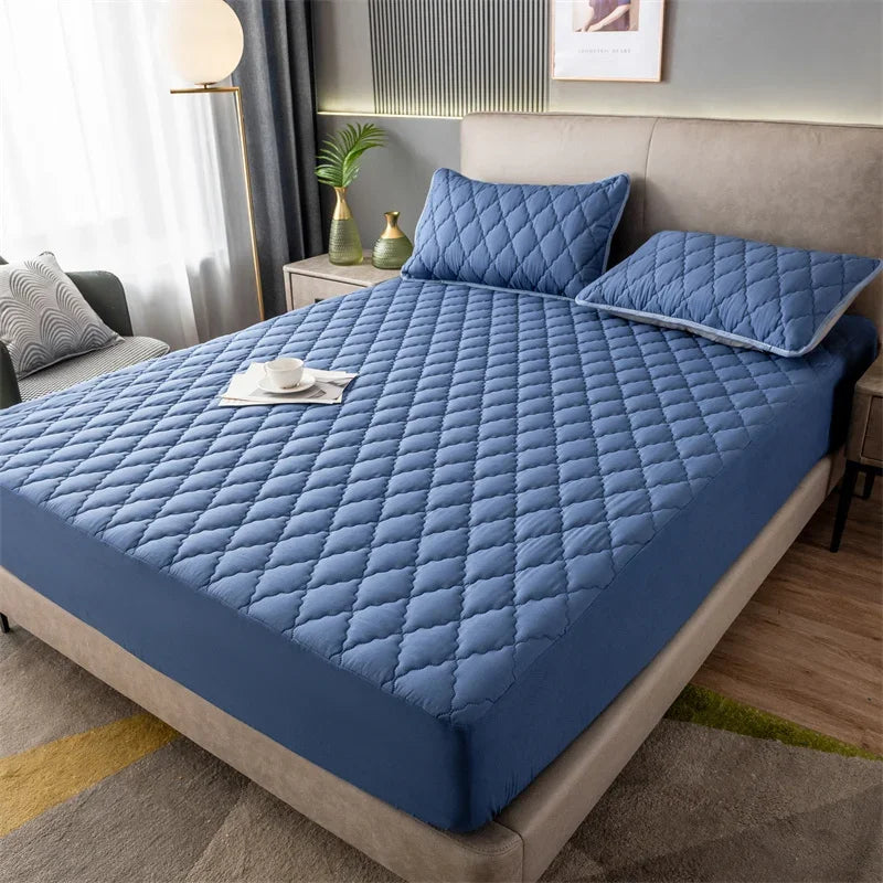 Home Mattress Cover Waterproof Thickened Quilted Waterproof Bed Cover Breathable Mattress Protector Fitted Sheet No Pillowcases.
