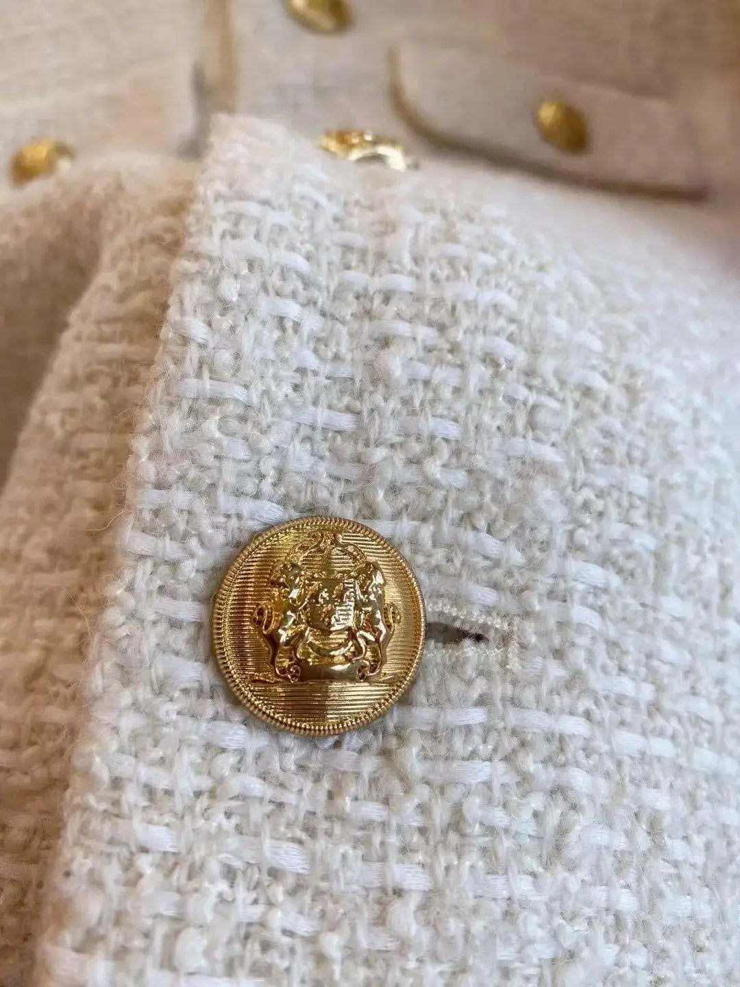 Frühling und Herbst Koreanische Mäntel Frauen Jacke Neue Französisch Wolle Tweed Mantel Mode High-end-Gold Taste Kurze Schlanke temperament.