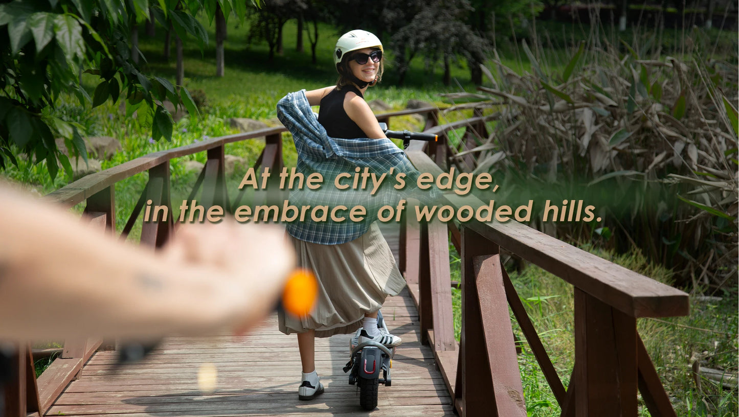 Kukirin A1 Adult Electric Scooter 800W Motor 48V 13Ah Battery Foldable Electric Scooter 10 Inch Vacuum Tires Electric Scooter.