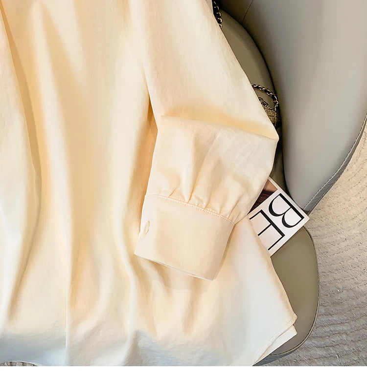 Plus Size Women's Blouses 2025 Spring Autumn Simple Lady Shirts Long Sleeve Big Pockets Shirt Loose Casual Tops.