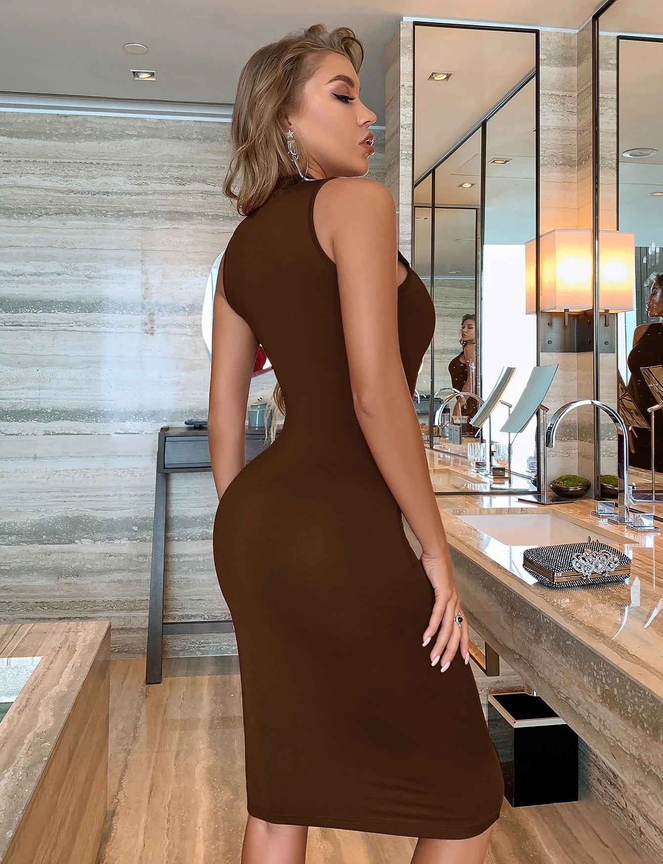 Sommer Dünne Bodycon Ärmellose Sexy Kleid Für Frauen Casual Elegante Midi Stricken Nachtclub Vestidos Dame Streetwear Outfits.