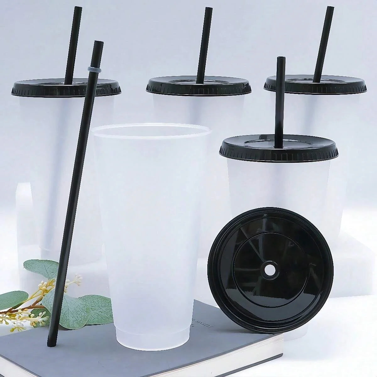 5pcs 24oz Transparent Reusable Tumblers With Black Lids and Straws Iced Coffee Water Bottle Cold Smoothie Cups For Parties Drink.