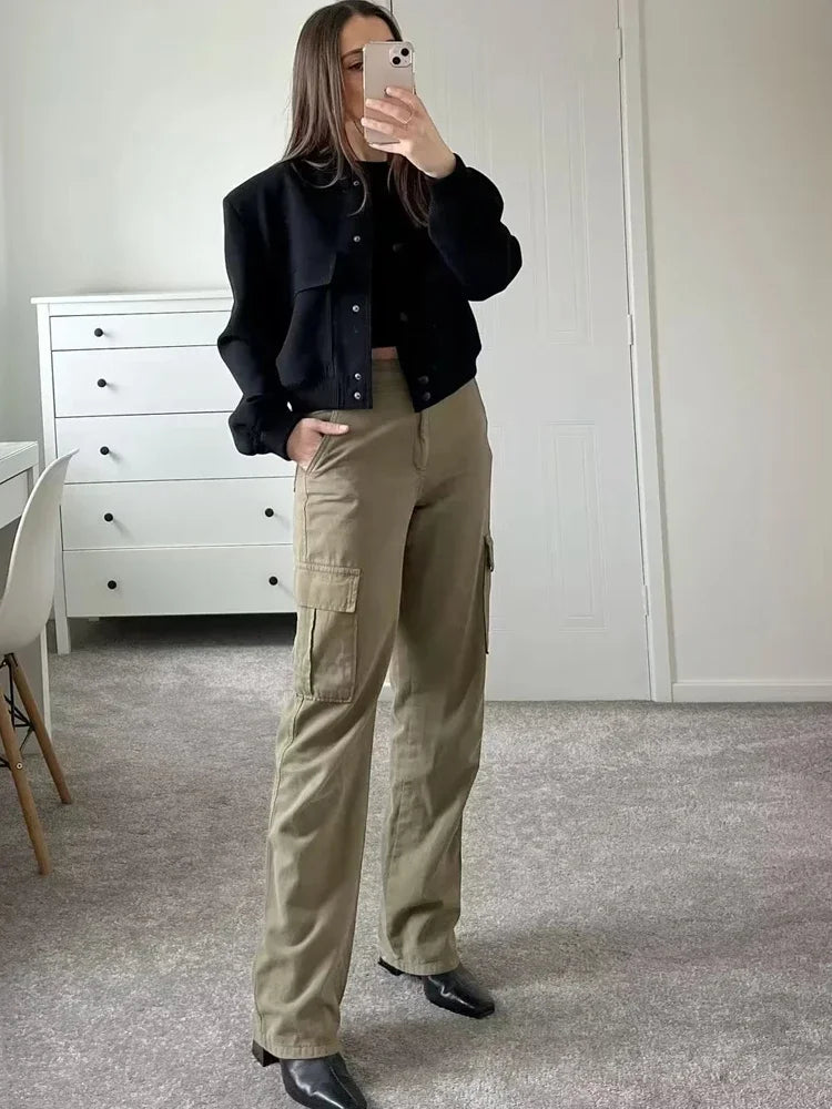 1PCS Frau Bomber Jacke Mantel Weiß Herbst Winter Taste Baseball Aviator Gestellte Jacken für Frauen Langarm Crop Oberbekleidung.