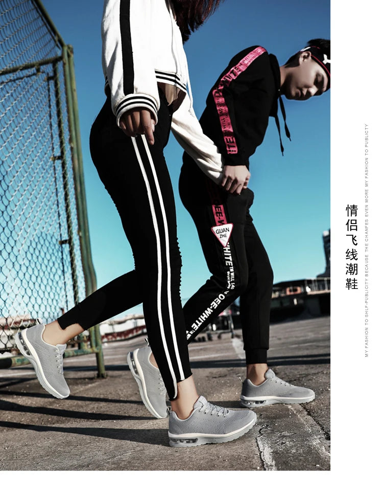 Men's and women's light casual sneakers Breathable mesh surface classic fashion lace-up walking and running shoes sneakers.