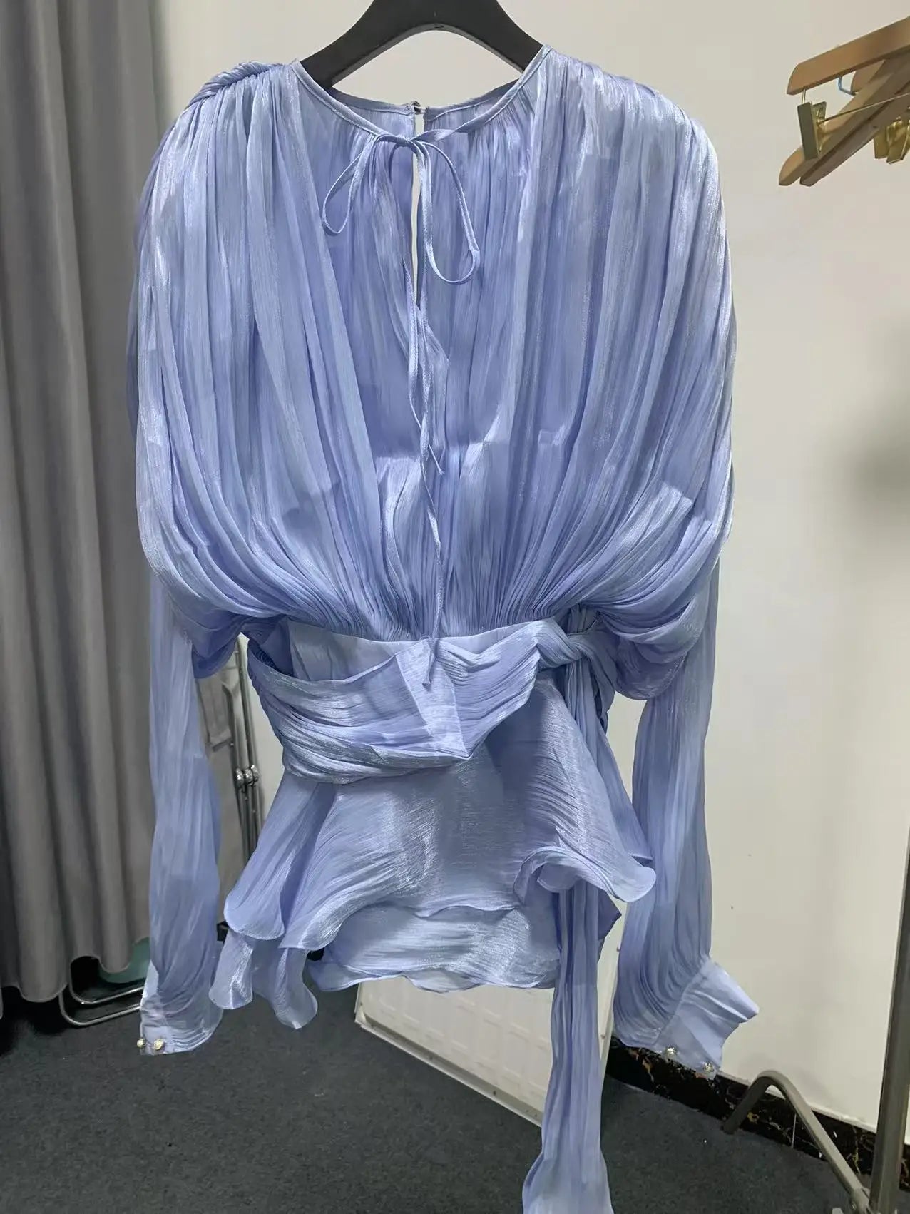 GALCAUR Solide Lose Splicd Lace Up Kleider Für Frauen V-ausschnitt Mit Langen Ärmeln Patchwork Rüschen Tunika Kleider Weibliche Mode Neue