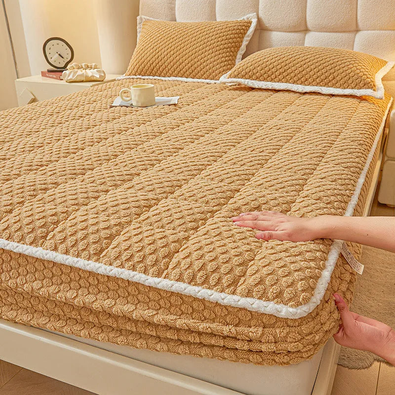Milk Velvet Mixed With Cotton Home Bed Sheet Thickened Bed Cover Winter Velvet Mattress Coral Velvet Protective Bed Cover ZF606