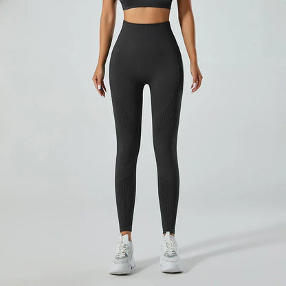 In-stock Women's Yoga Suit Five-piece Set Seamless Fitness Wear For Running Sports Top Leggings From Mainland China