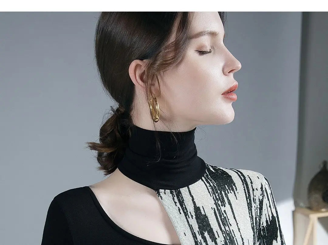 Women Design sense Printing Hollow Out Pullovers Elegant Slim Top Spring Autumn 2024 New Turtleneck Long Sleeve Fashion T-Shirts.