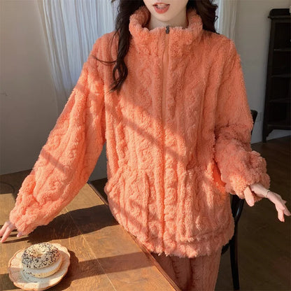 Große Größe Flanell Pyjama Set Herbst Winter Weibliche Nachtwäsche Hosen Anzug Verdicken Korallen Fleece Hohe Kragen Lounge Tragen Homewear