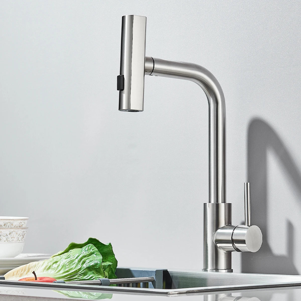 Black/Gray/Silver Pull-Out Kitchen Faucet Three Water Stream Sprayer Stainless Steel Hot and Cold Water Mixing Faucet Countertop