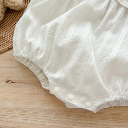 2025, Sommer, bezaubernd, ärmellos, Fliege, Blume, bestickt, für Neugeborene, Mädchen, einteiliger Bodys, weicher Baby-Spitzen-Overall.