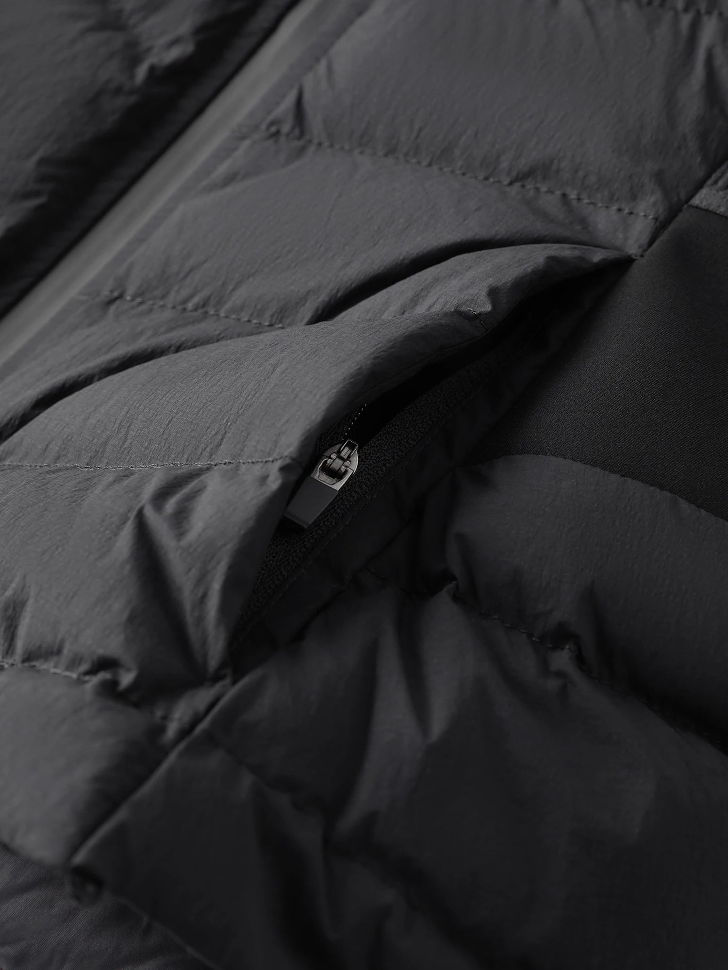 FSLE Patchwork Leichte Stretch-Strick-Kapuzenjacke 2025, Winter, Neuankömmling, schwarze kurze Daunenmäntel.